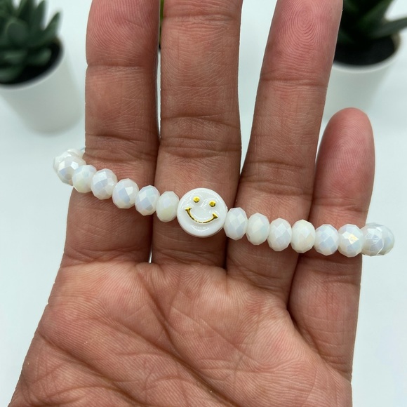 Y2K Handmade Trendy Glass Bead Bracelet with Smiley Face - Picture 2 of 7